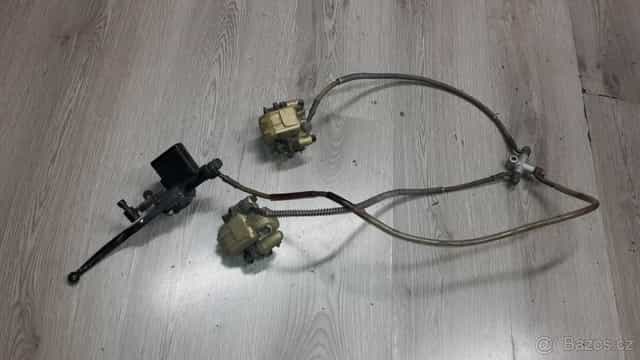 Přední kapalinová brzda