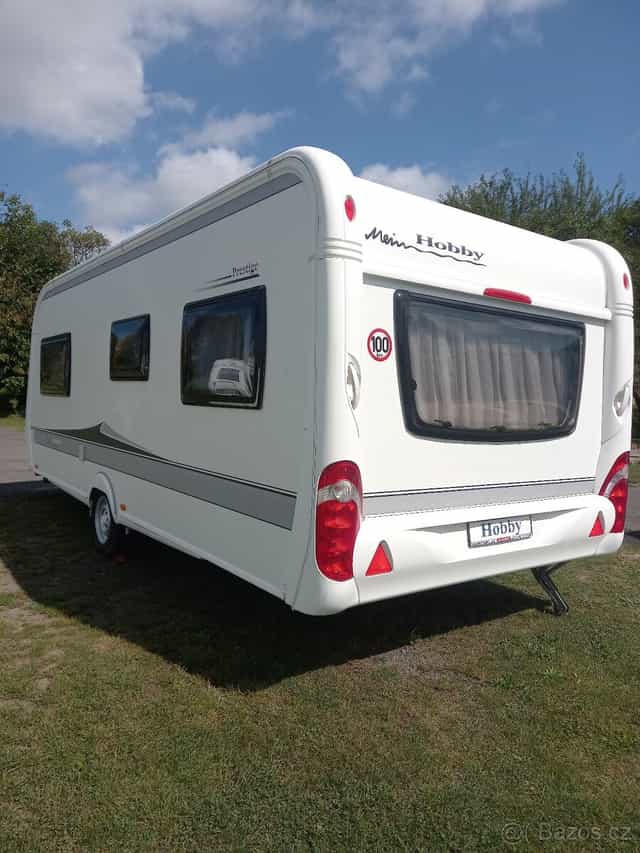Prodám karavan hobby 560 UL . EL POJEZD,  ODDĚLENÉ POSTELE