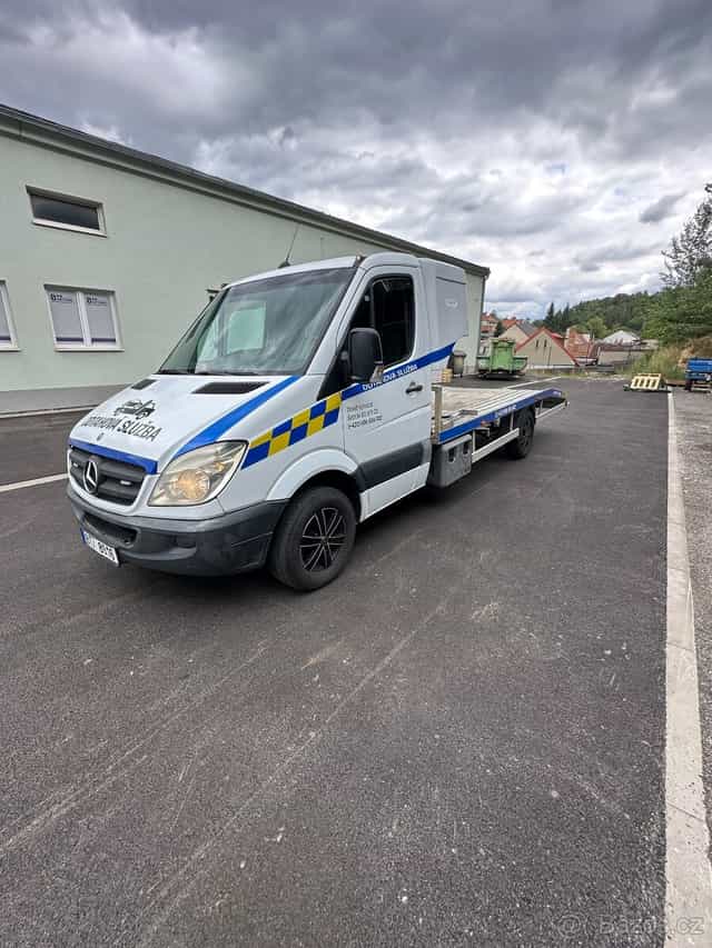 Mercedes Sprinter- odtahový speciál 3,5 T. Skupina B