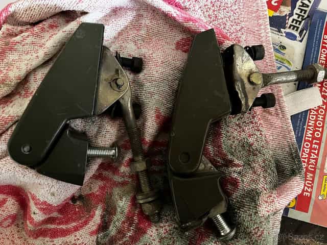 Land Rover Defender - díly