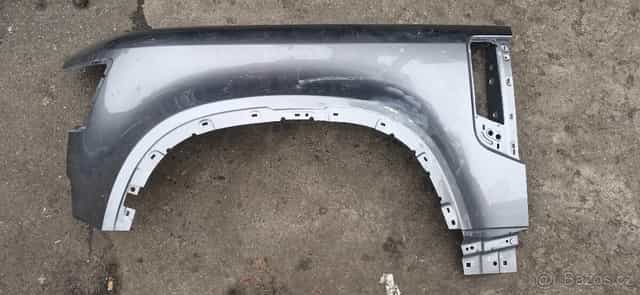 Levy predni blatnik land rover defender