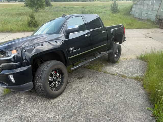 Chevrolet Silverado Z71 Black Widow