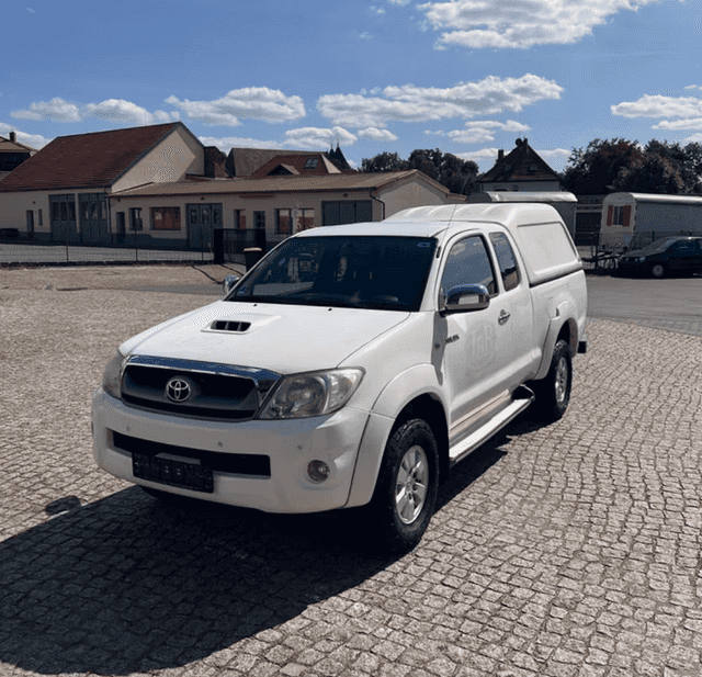 Toyota Hilux 2,5D4D Extra Cab Life 106kw