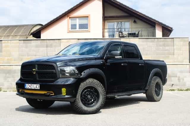 Dodge RAM 1500 5.7 HEMI