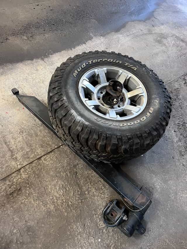 Držák rezervy Hummer H2