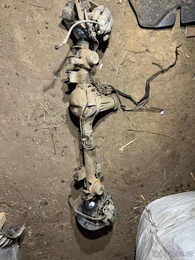 Přední náprava Suzuki Jimny