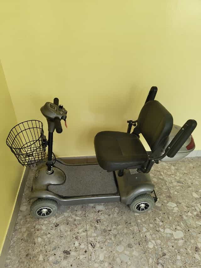 Elektrický invalidní vozík