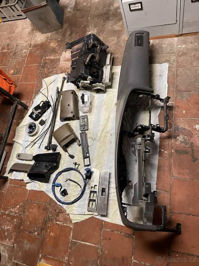 Díly interiéru Toyota 4Runner, Hilux