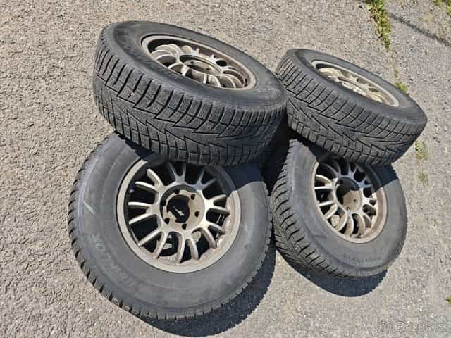 Pneu plus ráfky Nissan Patrol