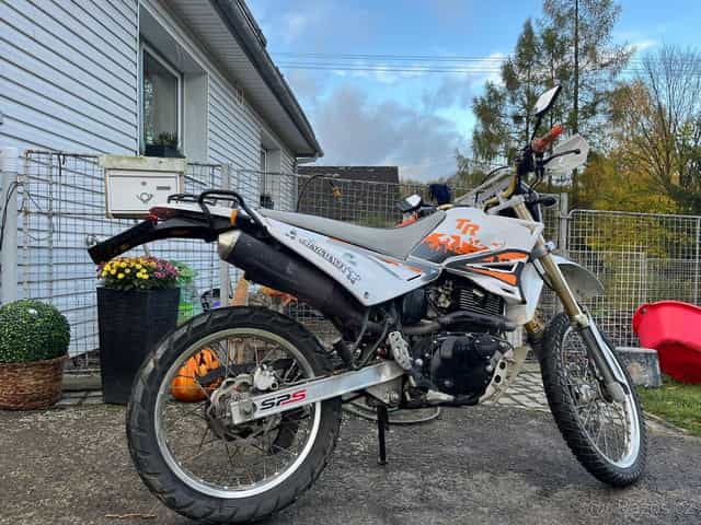 YUKI 125 TR