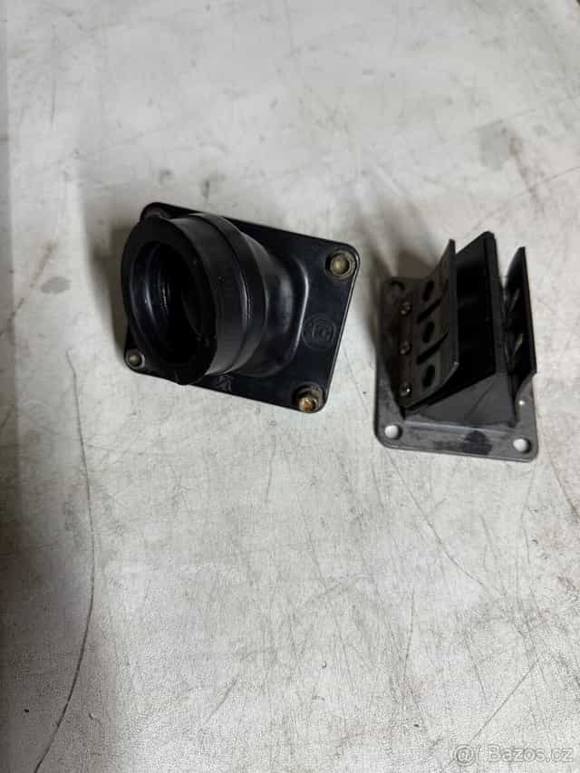 Husqvarna wr 125 příruba karburátoru