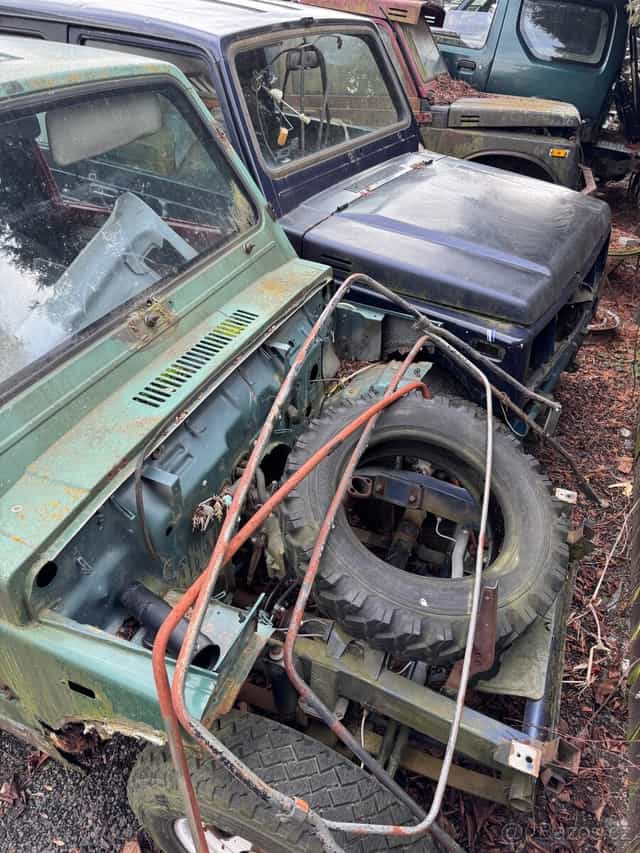 Suzuki Samurai - DÍLY