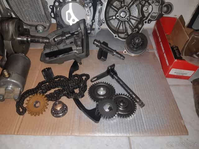 díly motoru Suzuki DRZ400S-SN