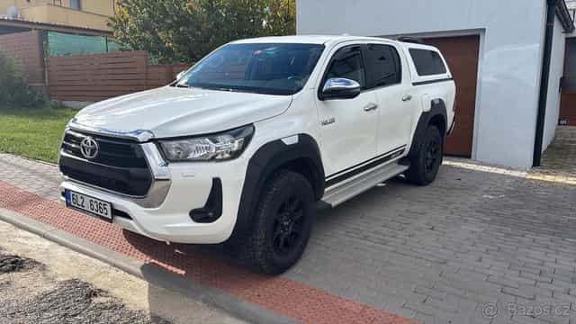 Prodám Toyota Hilux 2.8 Td 150 kw ČR záruka MANUÁL