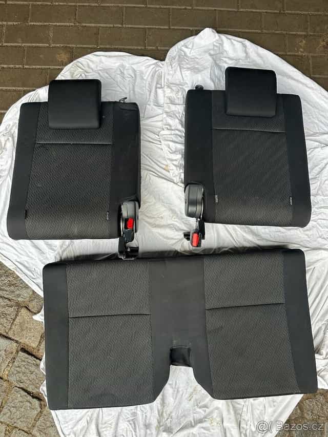 Zadní sedačky komplet Suzuki Jimny