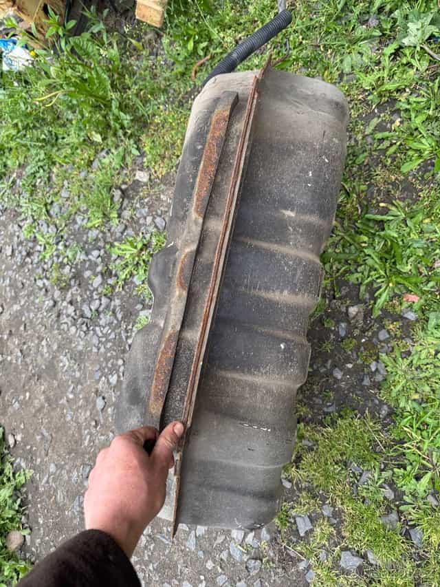 Nádrž Nissan Patrol