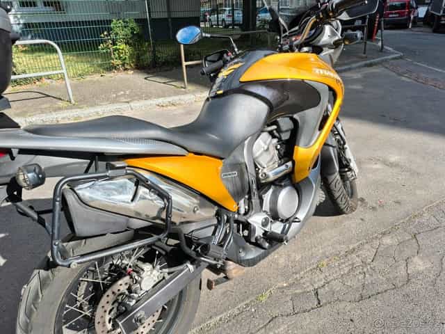 Honda Transalp 700