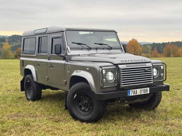 Land Rover Defender 110 XS – 2.4 TD4, 7 míst, 2011 – 140.000