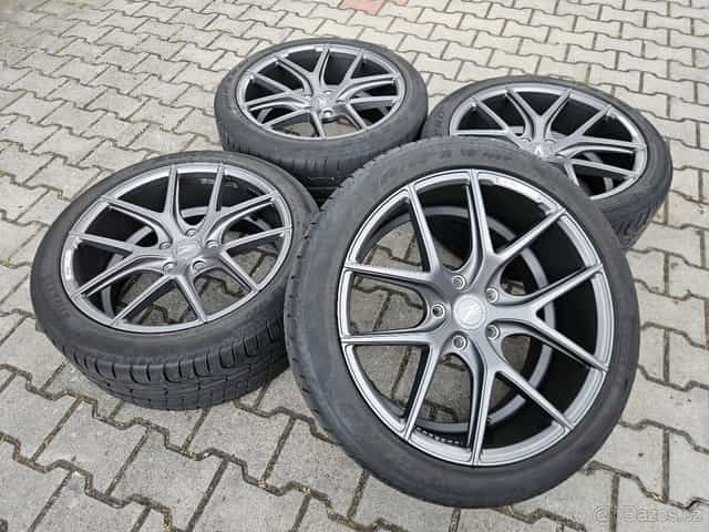 ALU Z-Performance 5x120 Pirelli 255/40/19 - Top -