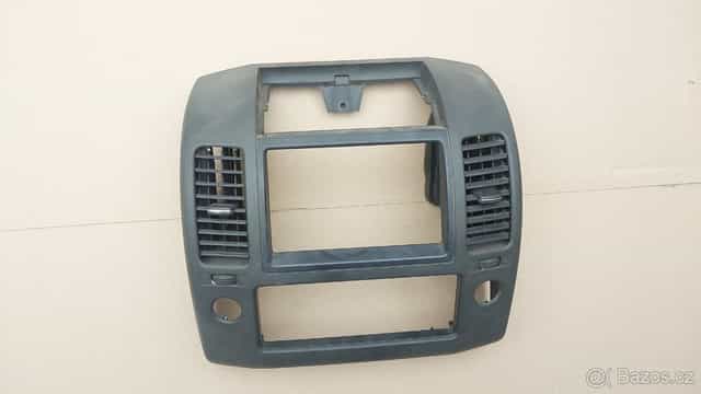 Nissan Navara D40 -  Palubní deska střed 68260EB100