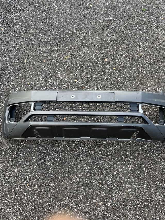 VW Amarok nárazník