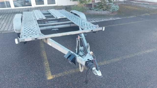 přepravník na auta Agados Puma