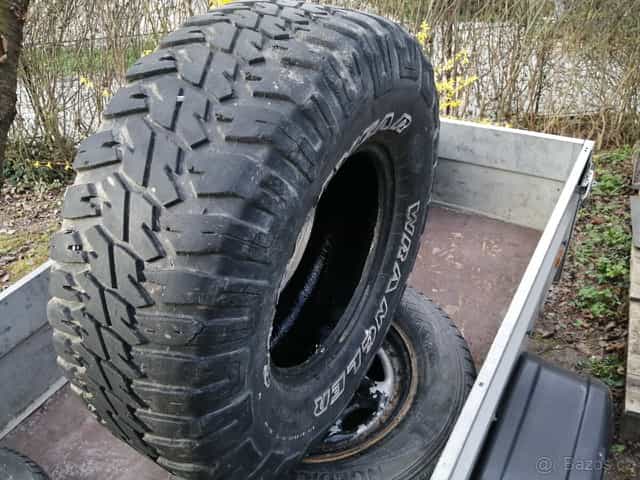 Pneu M/T Goodyear 305/70R16