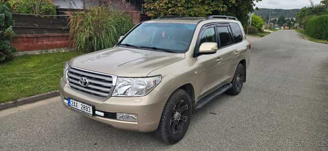 Toyota Land Cruiser 200 4.5 D-4D V8 - DPH