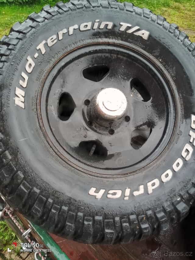 Terrano apod. Nerezové kryty volnoběžek.