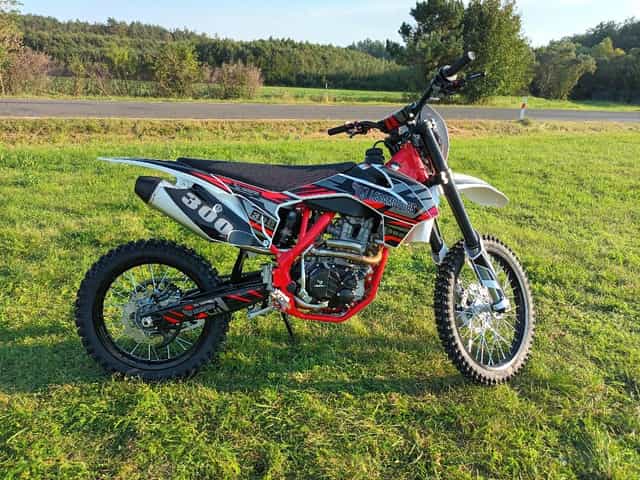 Pitbike Killer PRO 300cc H2O 21/18 červená