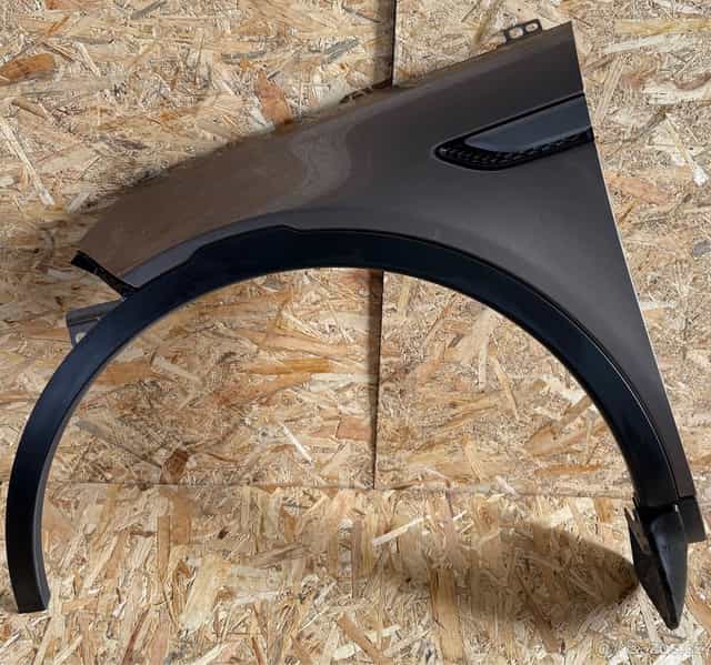 Land Rover Discovery Sport, L550, ľavý predny blatník