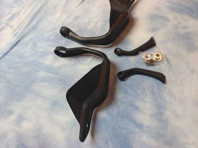 Blástry, kryty rukou, BMW nové