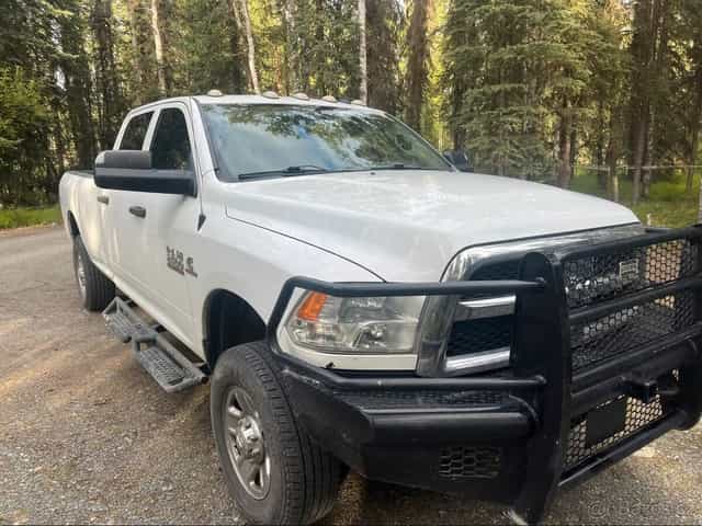 Prodám 2010 Dodge Ram 6,7 cummins diesel heavy duty