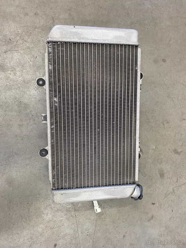 Yamaha Grizzly 660, díly, chladič, motor