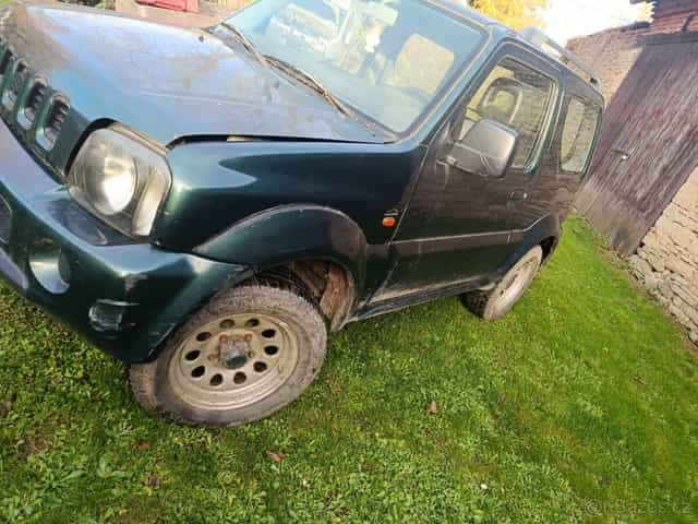 Suzuki Jimny dveře kapota......