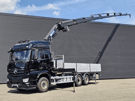 Mercedes-Benz Arocs 2545 6x2 - valník s hydraulickou rukou