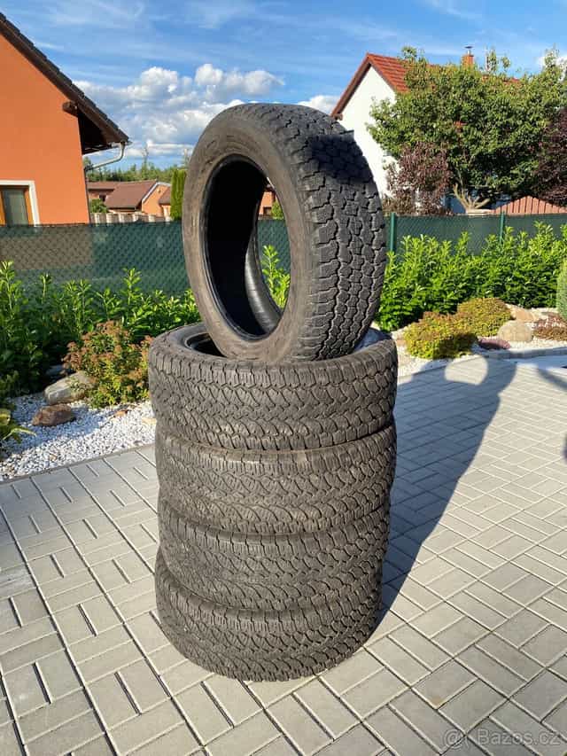 255/60/20 AT Offroad pneu