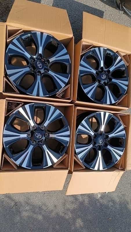 R19 toyota Land cruiser, hilux