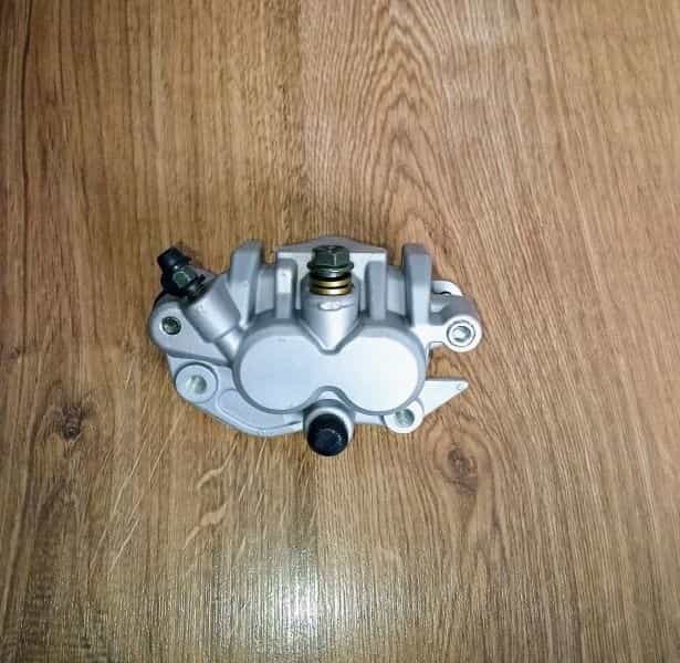 Brzdový třemen přední Honda CRF/CR