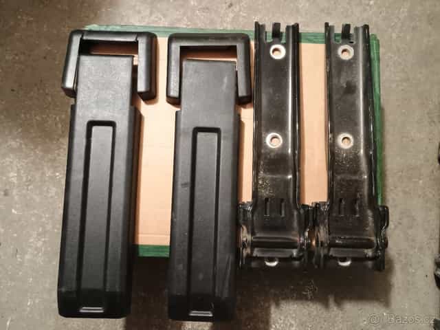 Jeep Wrangler JK panty zadních dveří