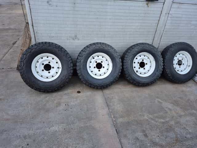 Land rover defender discovery kola