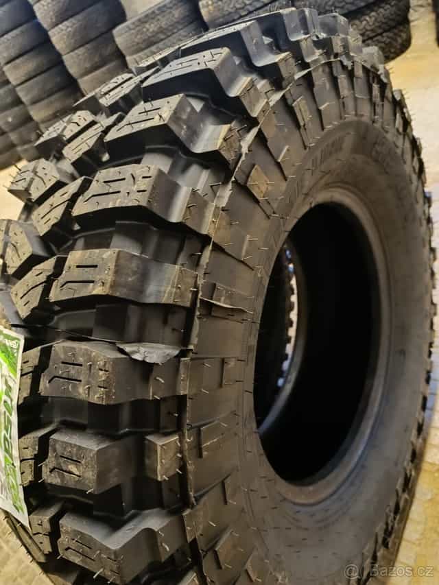 Prodám offroad pneumatiky na Patrola 285/75 R16