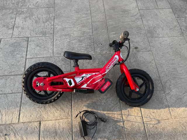 Elektromotorka pro děti Amped 12”