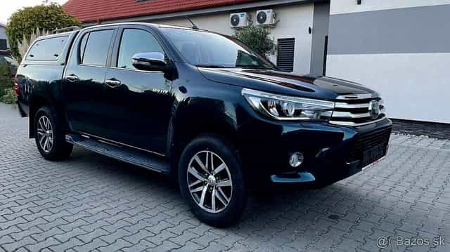 TOYOTA HILUX 2.4DI-D - PREDAJ AJ NA SPLÁTKY