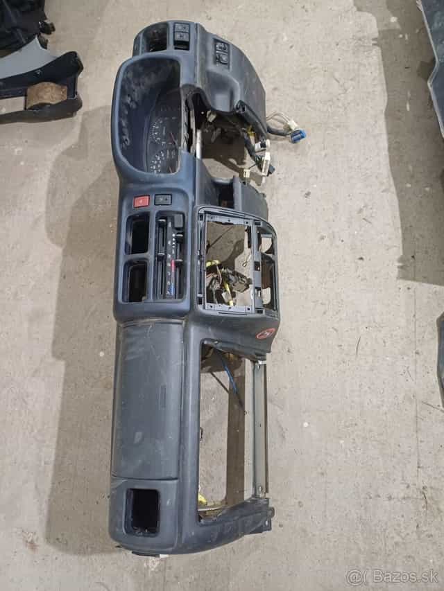 Palubovka Suzuki Jimny