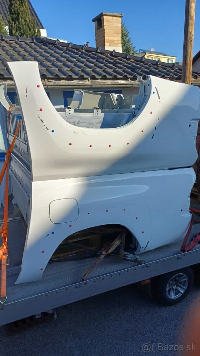 Toyota Hilux  vanička