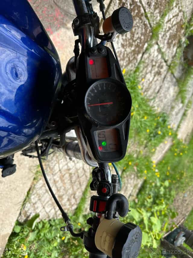 Predám SUZUKI GSXR 600 STUNT