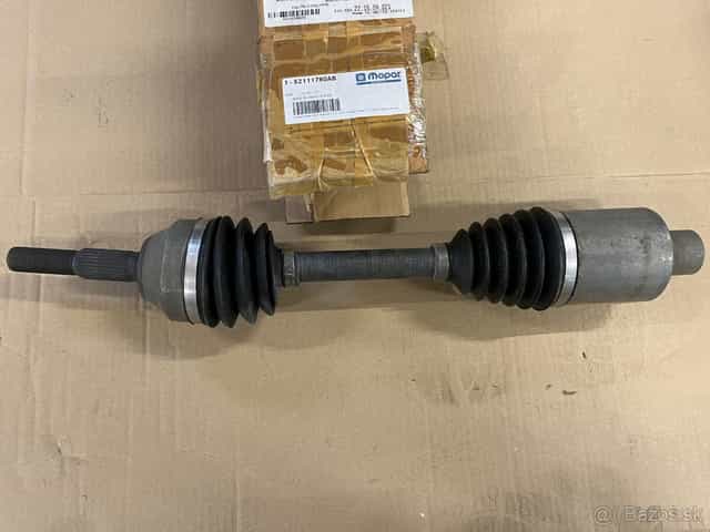 Prava predna poloos Jeep Cherokee KJ