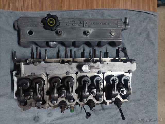 JEEP CHEROKEE XJ 2.5 TD hlava valcov motora - cena dohodou