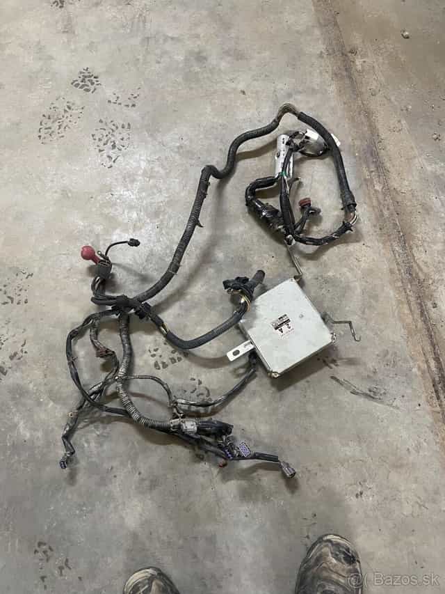 Kabeláž a riadiaca jednotka nissan patrol y61 2.8